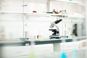 The Ultimate Guide to Choosing the Right Lab Table for Your Laboratory