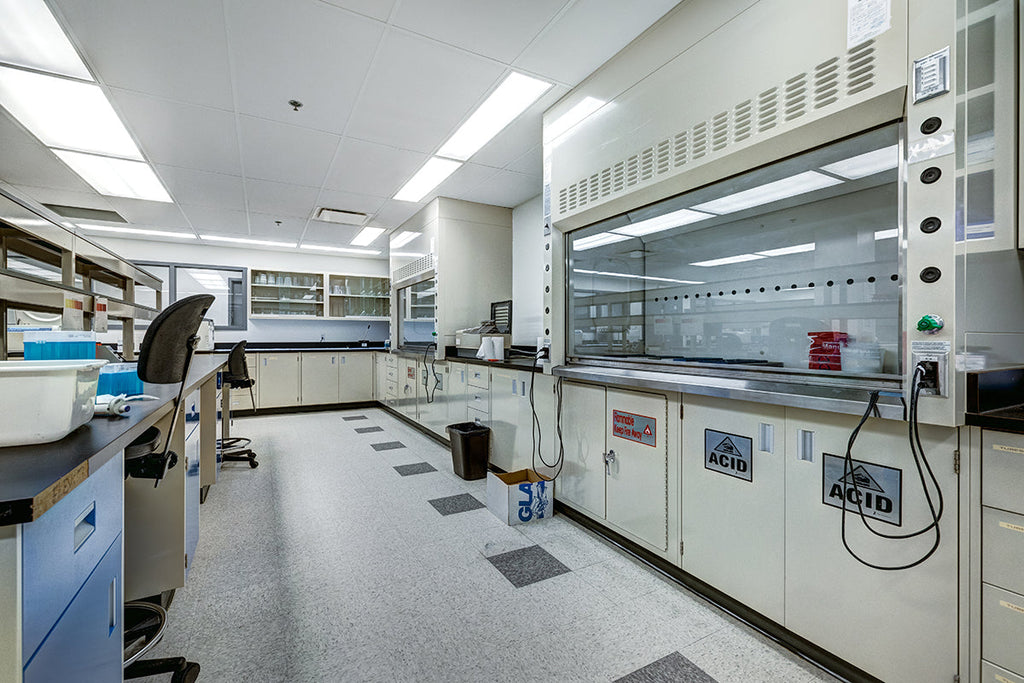 The Complete Guide to Laboratory Cabinets: Selection, Features, and Best Practices